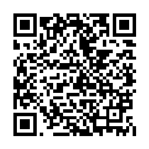 狙击手还没做出任何反应便是被近身掐住了脖子二维码生成