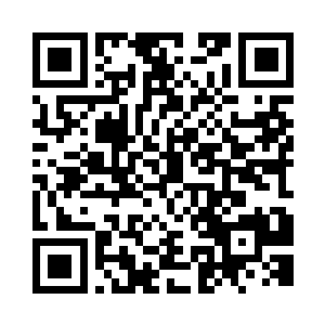 球在空中成一道完美的抛物线直冲篮筐二维码生成