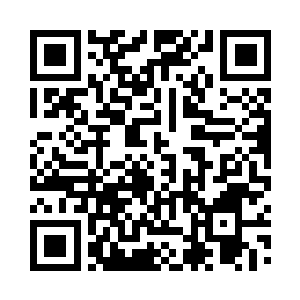 琴瑟色带着敖景云离开人群私聊去没一会儿二维码生成