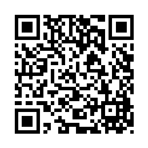 甚至有张灯结彩在地下河上徜徉流动的客栈二维码生成