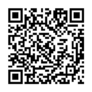用不了多久就会撞上一堵堵仿佛没有止境的金属墙壁二维码生成