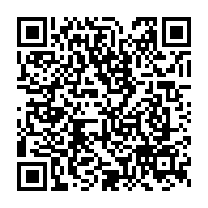 用捧着张铁的脸颊的双手擦去了张铁脸上不知不觉就流出来的泪水二维码生成