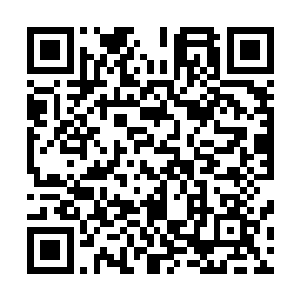 男子看都没看头领一眼一个反手重重的打在头领的太阳穴上二维码生成