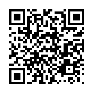 目光盯着前方几名神色不忿的绿林人二维码生成