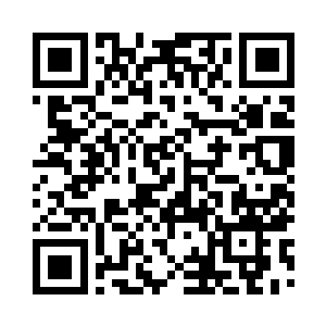 目光瞟了一眼王浩文表嫂脖子上的老太太二维码生成