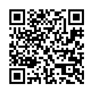 目光锁定了下方一处秀美山川之巅的山顶湖泊二维码生成