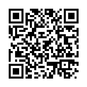 看他的目光就像在看一个淘气的孩童二维码生成