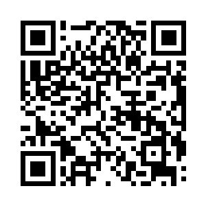 看向仿佛正踏着空中台阶不断向上奔跑的台阶二维码生成