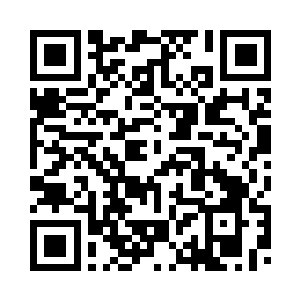 看向进来后迅速呈一字排开的宫女二维码生成