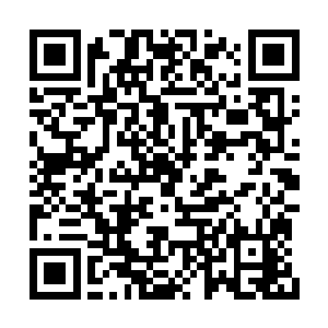 看看捣蛋鬼妈妈顶着一个人似乎是很好玩的样子二维码生成