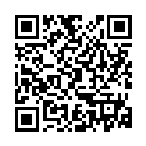 看着将脚放在皓月湖当中的谢梦莹二维码生成