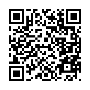 看着熟睡在地上一身狼狈疲惫的张铁二维码生成
