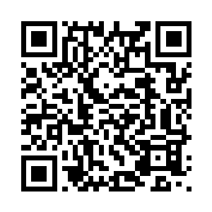 看着眼前这个小男孩眼中充满希冀二维码生成
