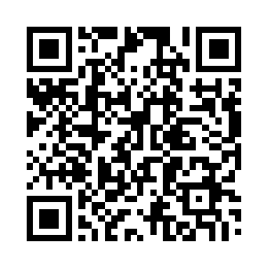 看那三人像是商量事情但却没有结果二维码生成