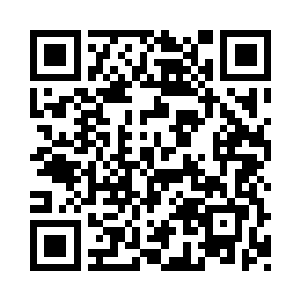 眼睛直直的看着头上的两个圆滚雪白的玉瓜二维码生成