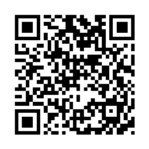 秦方也只能无奈的放弃了一步到位的打算二维码生成