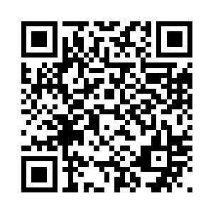 立刻便是来到了一片巨大的广场之上二维码生成