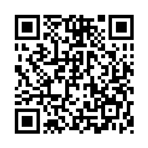 端着手中的m10猛然从墙后面探出身子二维码生成