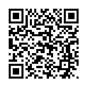 等到撞碎的玻璃渣全都落在了地上后二维码生成