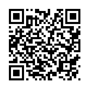 筐子上的绳子深深地勒进他的肩膀二维码生成