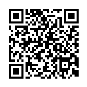 紫电诛邪剑挥出一片紫色电华劈向空中二维码生成