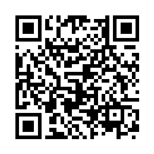 红裙美女身边最后的一个位置就是这个胖子的二维码生成