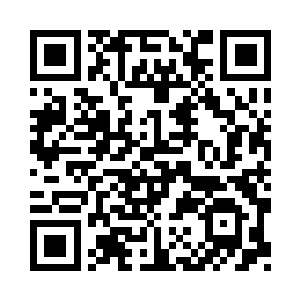 纳甲土尸用力掐着那名雪地猫人的脖子二维码生成