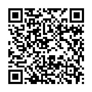 结果发现这位天雨大姑姑看自己的眼神似乎有点怪怪的二维码生成