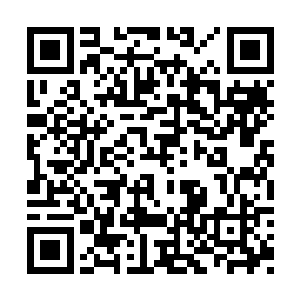 给亿万饥肠辘辘的灾民送去最基本的食物和清水二维码生成