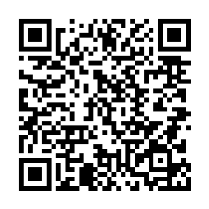 络腮胡子分明是有想把女孩子抱进山洞里的打算二维码生成