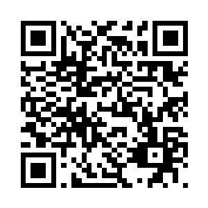 美人儿柔若无骨的依附在镇南王身上二维码生成