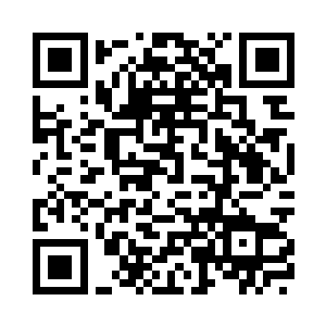 老杰克的妻子莫莉就站在丈夫身边二维码生成