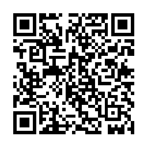 老爷子带上两名警卫人员和赵长枪一起坐车出了家门二维码生成