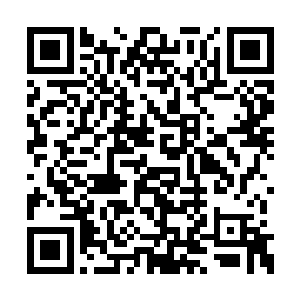 而不至于说现在想要一套男人能穿的雨衣都没有二维码生成