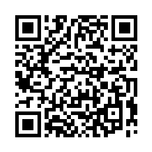 而不远处正是原本应该在半山腰的那座宫殿群二维码生成