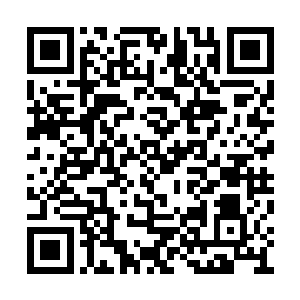 而乌灵的阿哥则早一步让龙北几个兄弟给拉走了二维码生成