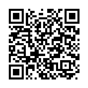而他的拳头也瞬间给七道光彩包裹起来二维码生成
