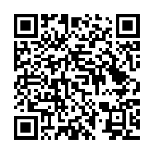 而哈里森这时候听到的枪声却是通过无线通讯器传递过来的二维码生成