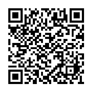 而在张潇晗身后很远的轩辕圣豪竟然闷哼了一声二维码生成