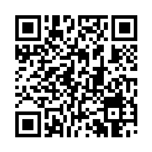 而奶奶只专心手指捏决控制燃烧的符咒不熄灭二维码生成