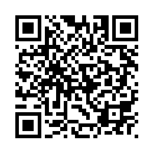 而就在四个人看着这个尸体的时候二维码生成