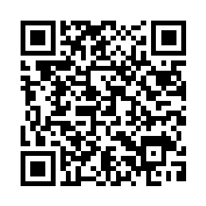 而是手足并用地爬到赵春风的身前二维码生成