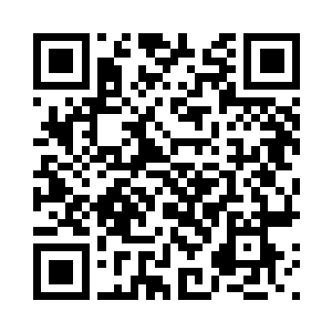 而这时叶秋被当中的几人抬了起来二维码生成