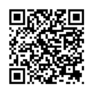 而雷达的这辆奔驰560sel虽然是老版二维码生成