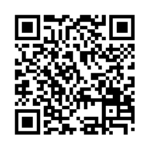 耶稣俊朗的脸上也同样散发着迷人的笑意二维码生成