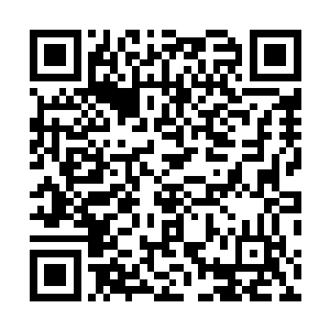 脑子里就浮现表哥拿着板凳狠狠砸断在杨威腿上的那一幕二维码生成