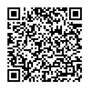 脑海里闪过电话那端那位曾远远见过一次但足以让人印象很深刻的女人二维码生成