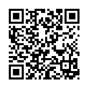 自己则跑到店老板那里各种食物都置办一点二维码生成