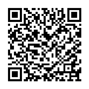 自己面前的这个狱卒是这里资历非常老的一个了二维码生成