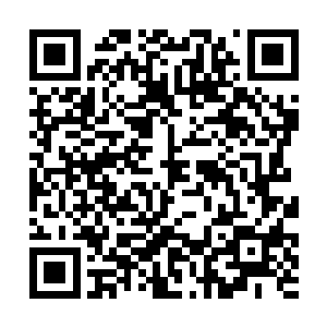 至于一边的冯氏兄弟与吴耀峰皆是露出了玩味的笑容二维码生成